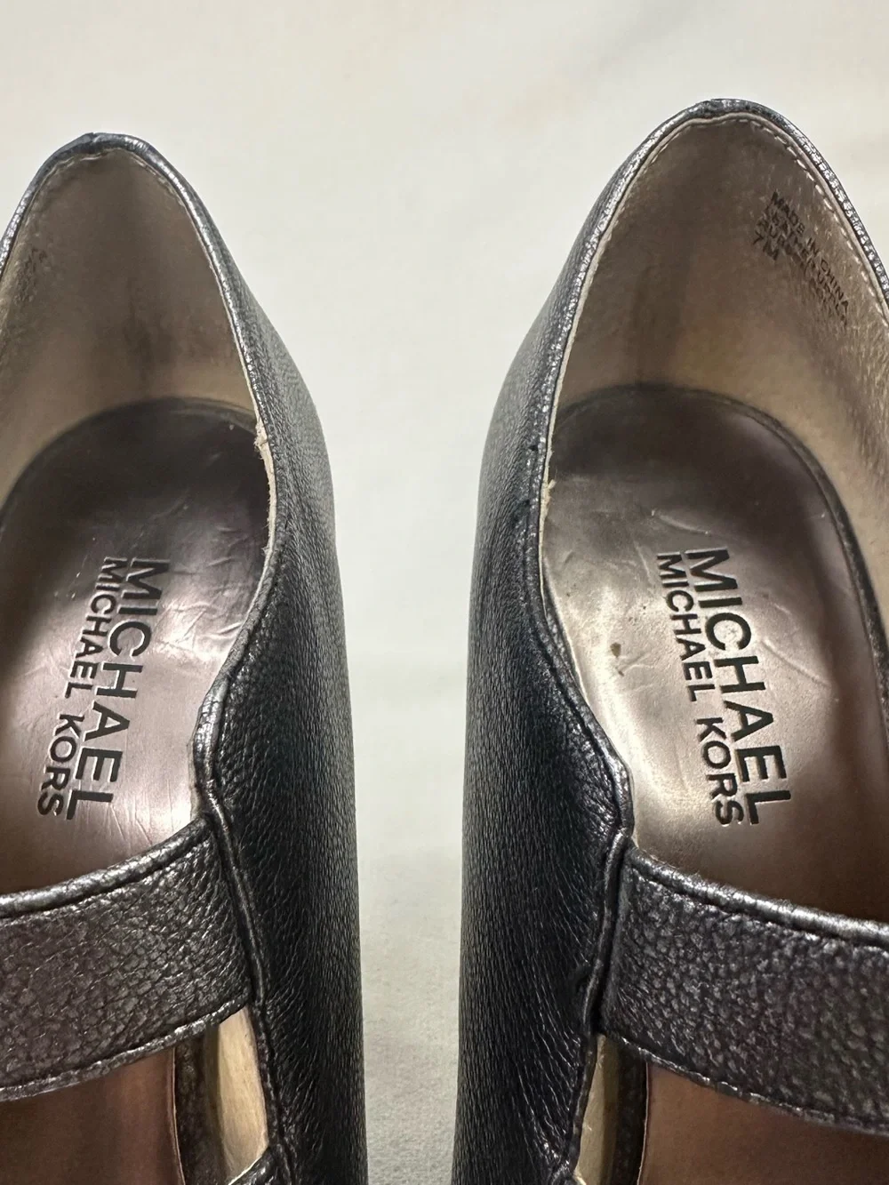 Michael Kors Peep Toe Double Buckle Heels Pewter Metallic Leather 7